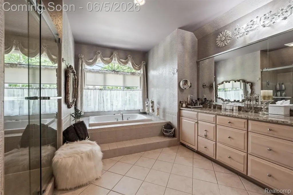 61496 Beacon Hill Drive Washington Township MI 48094
