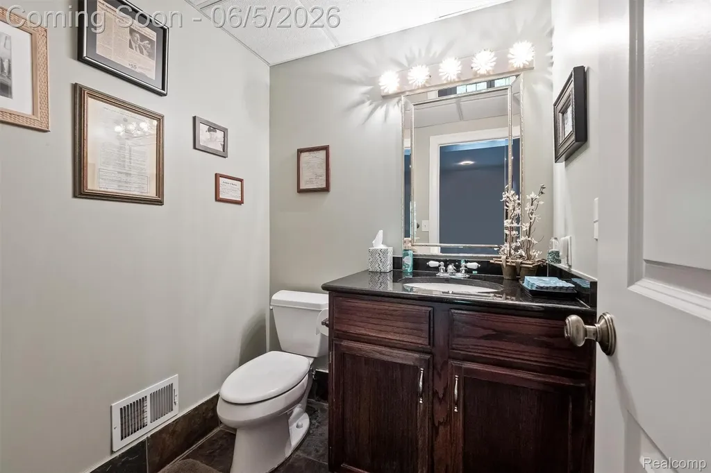 61496 Beacon Hill Drive Washington Township MI 48094