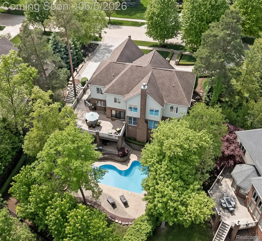61496 Beacon Hill Drive Washington Township MI 48094