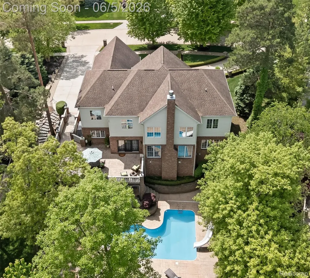 61496 Beacon Hill Drive Washington Township MI 48094