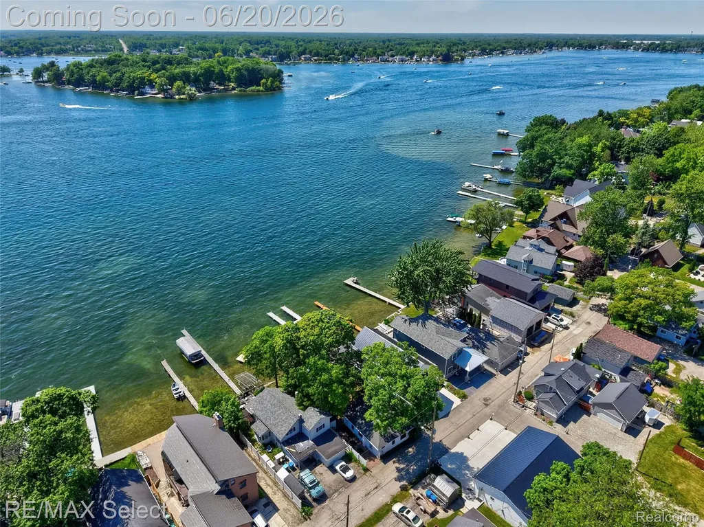 13022 Cussewago Drive Fenton Charter Township MI 48430