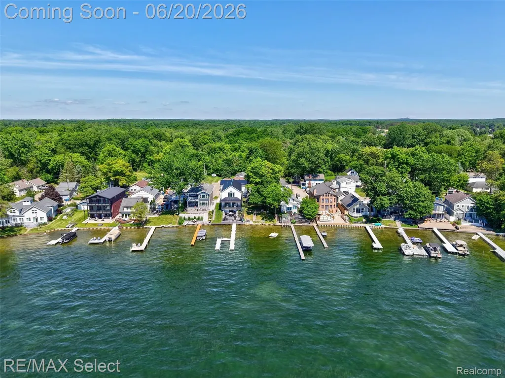 13022 Cussewago Drive Fenton Charter Township MI 48430