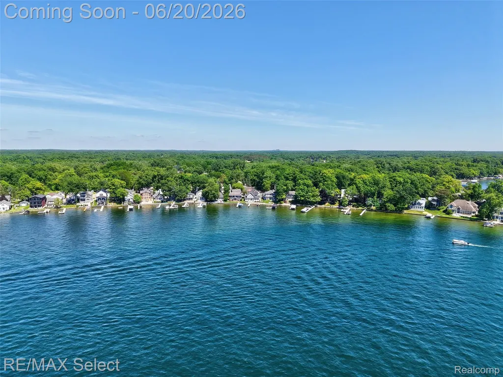 13022 Cussewago Drive Fenton Charter Township MI 48430
