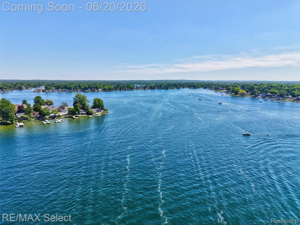 13022 Cussewago Drive Fenton Charter Township MI 48430