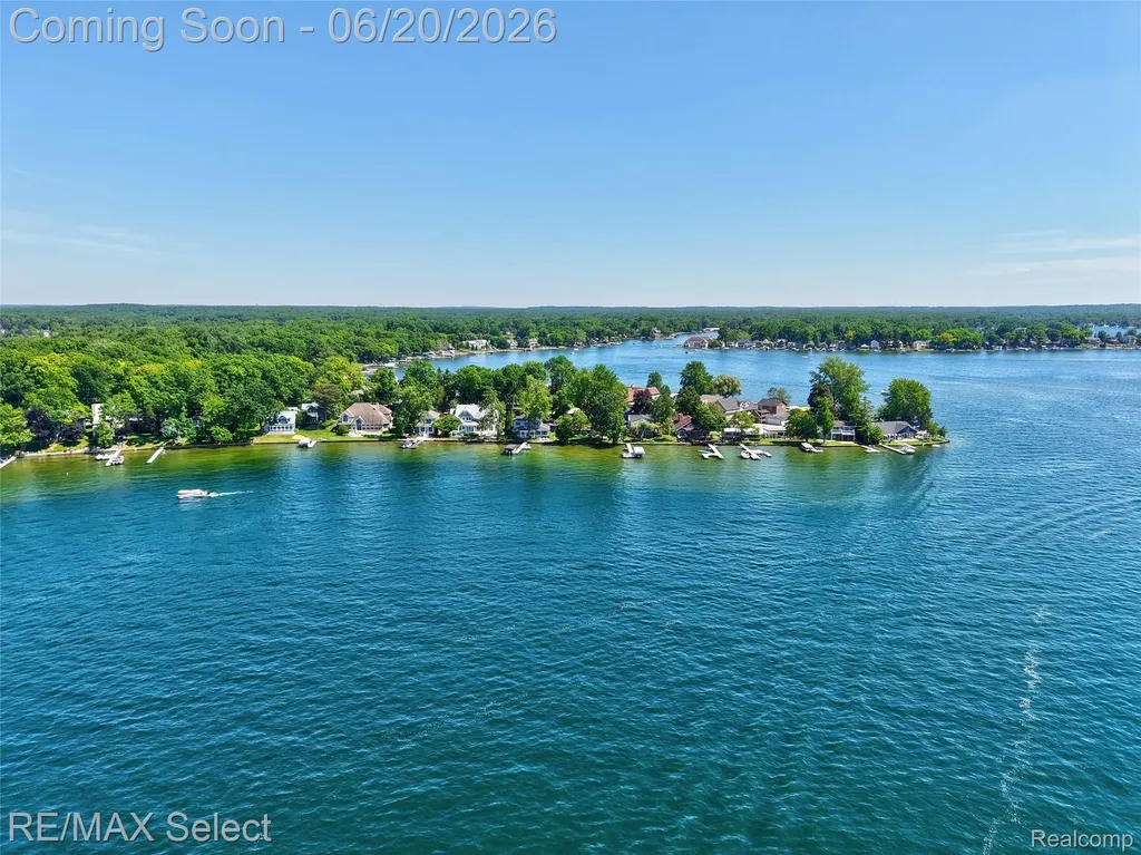 13022 Cussewago Drive Fenton Charter Township MI 48430
