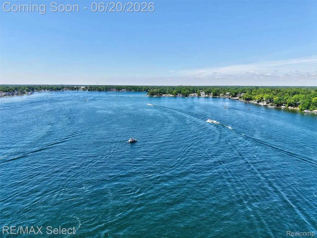 13022 Cussewago Drive Fenton Charter Township MI 48430