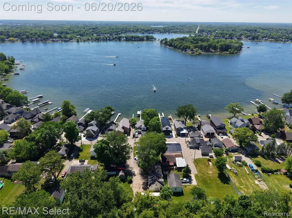13022 Cussewago Drive Fenton Charter Township MI 48430