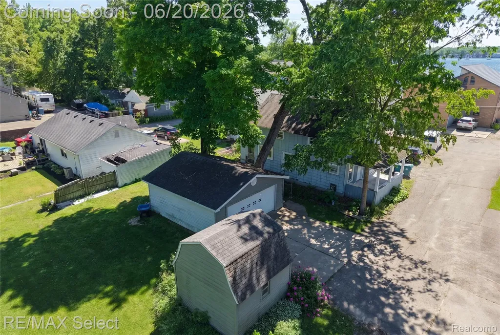13022 Cussewago Drive Fenton Charter Township MI 48430