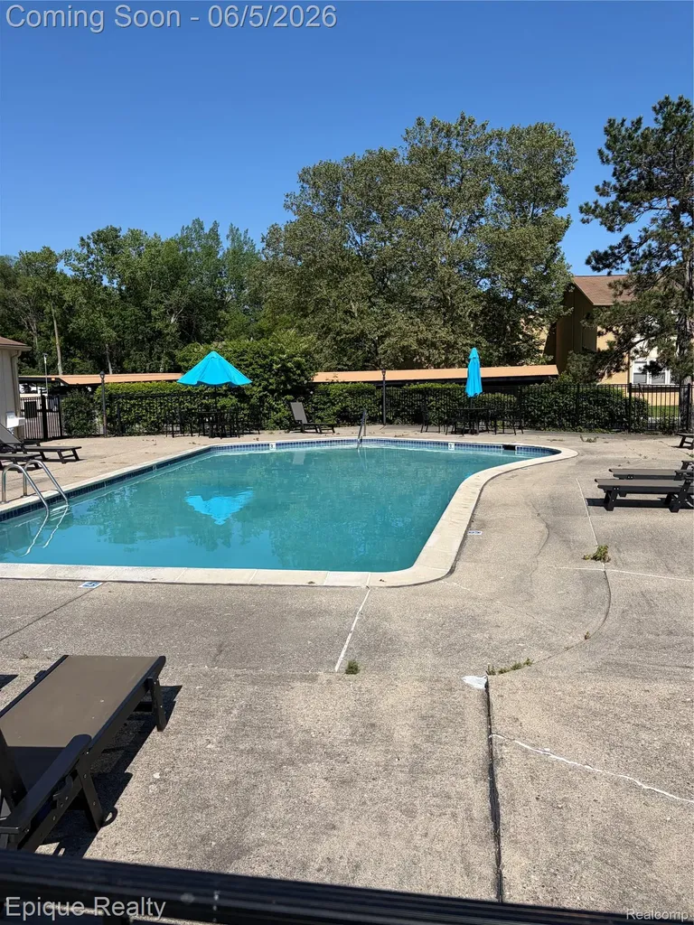 27840 Berrywood Lane Farmington Hills City MI 48334
