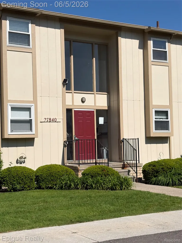 27840 Berrywood Lane Farmington Hills City MI 48334