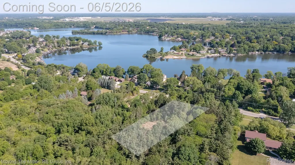 47593 W Huron River Drive Van Buren Charter Township MI 48111