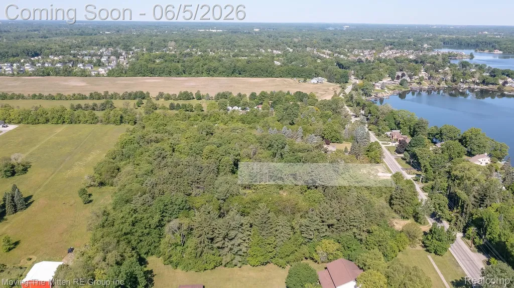 47657 W Huron River Drive Van Buren Charter Township MI 48111