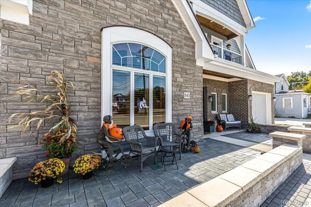 543 Deer Street Plymouth City MI 48170