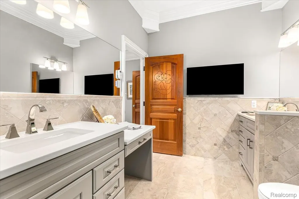 543 Deer Street Plymouth City MI 48170