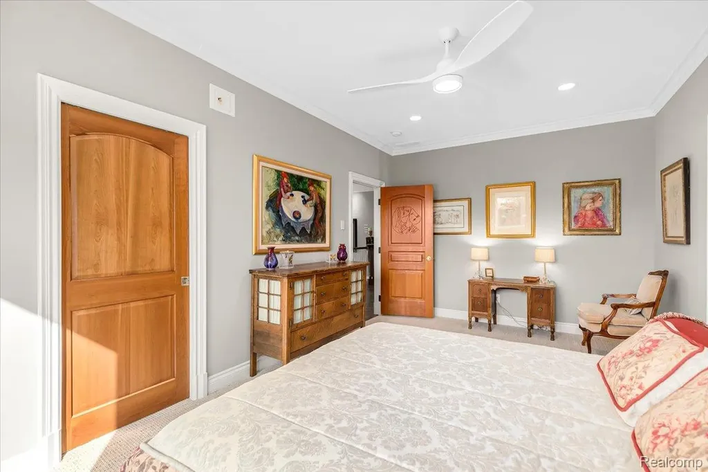 543 Deer Street Plymouth City MI 48170