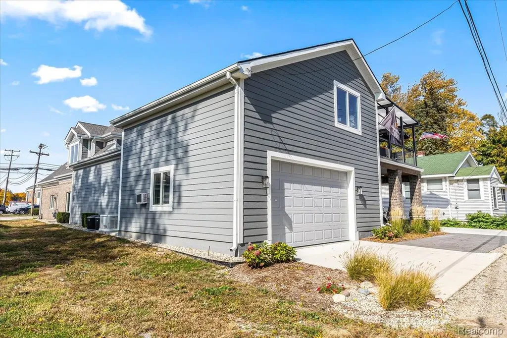543 Deer Street Plymouth City MI 48170