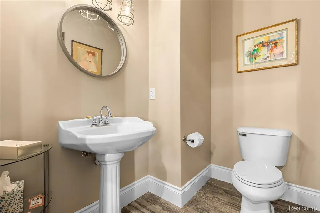 543 Deer Street Plymouth City MI 48170
