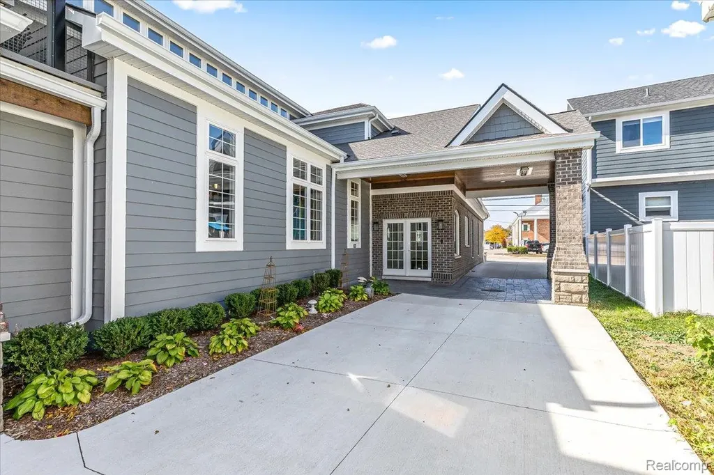 543 Deer Street Plymouth City MI 48170
