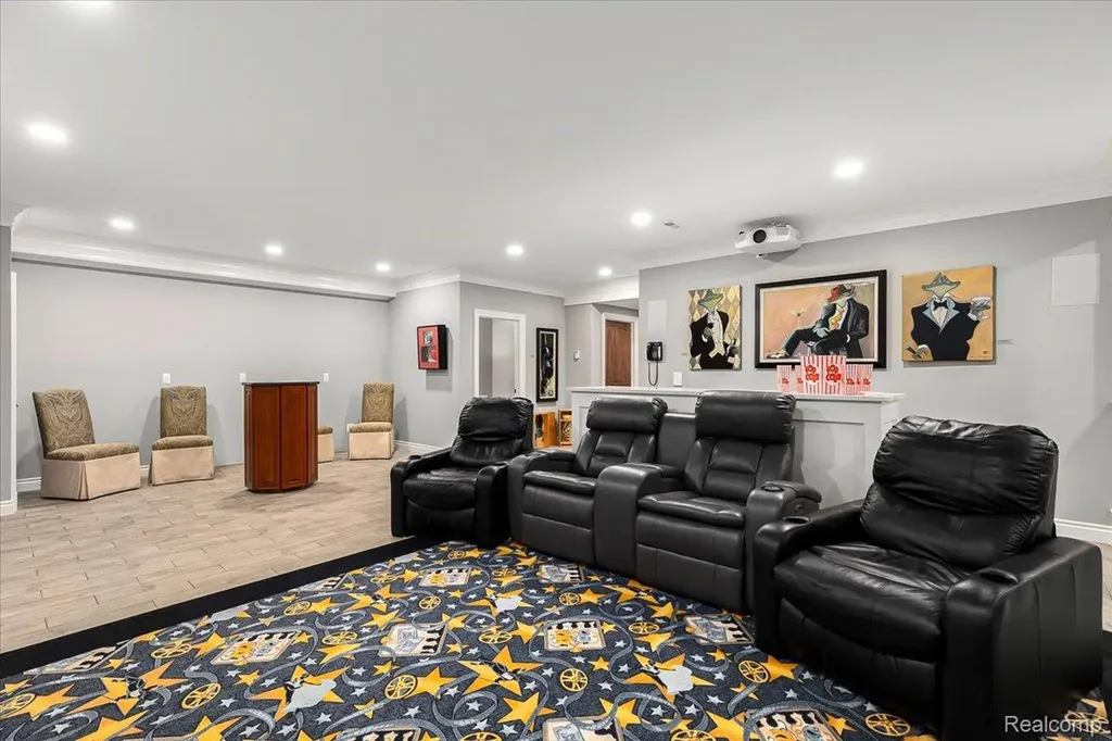 543 Deer Street Plymouth City MI 48170