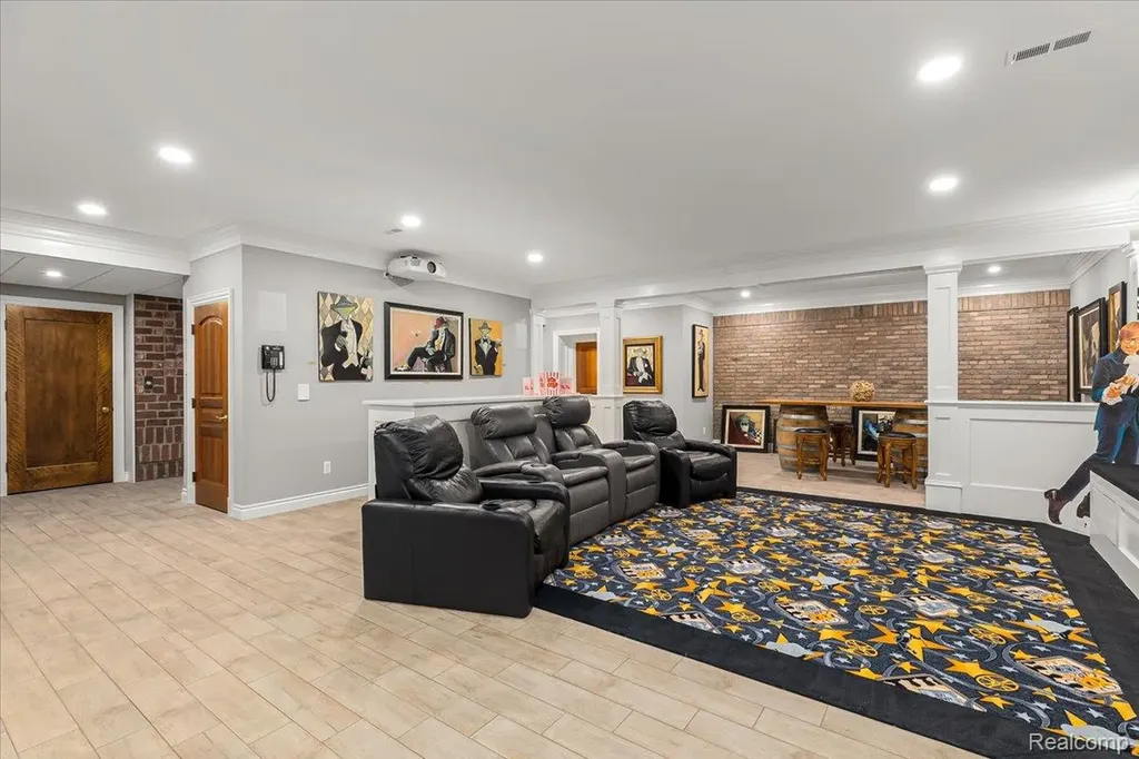 543 Deer Street Plymouth City MI 48170