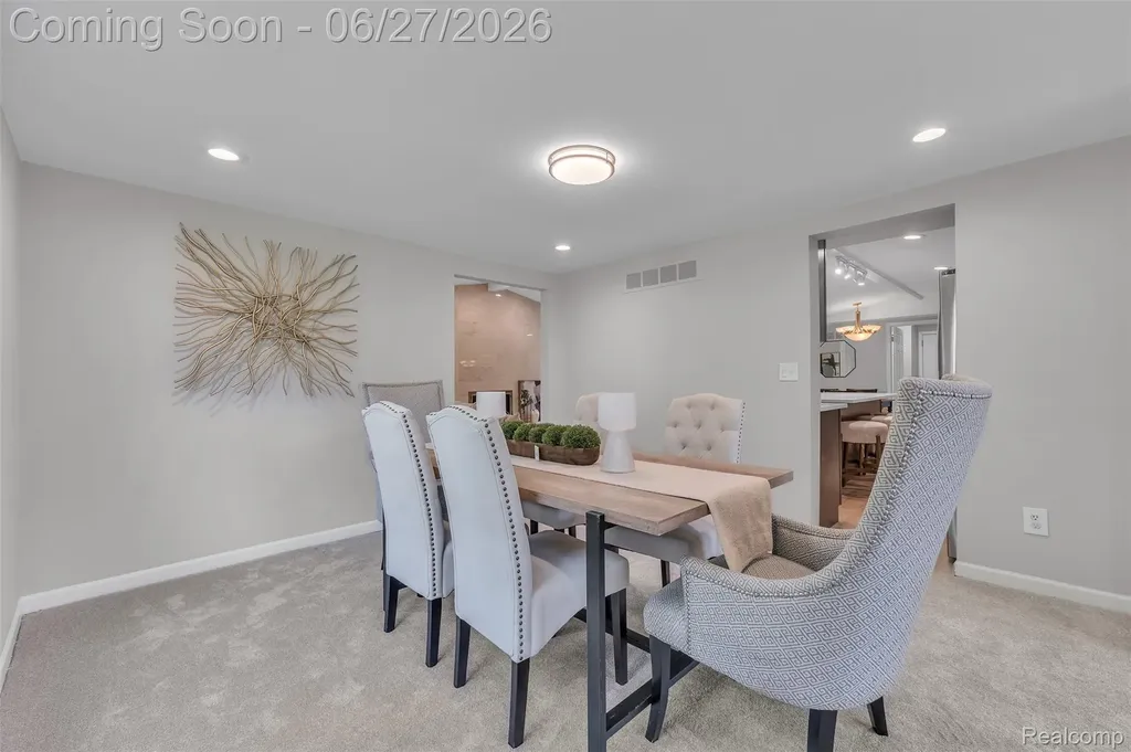 5310 Pond Bluff Drive West Bloomfield Charter Township MI 48323