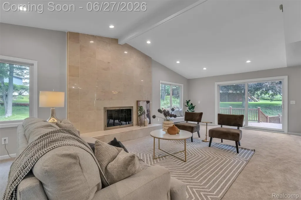 5310 Pond Bluff Drive West Bloomfield Charter Township MI 48323