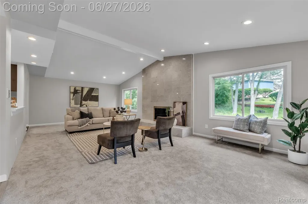 5310 Pond Bluff Drive West Bloomfield Charter Township MI 48323