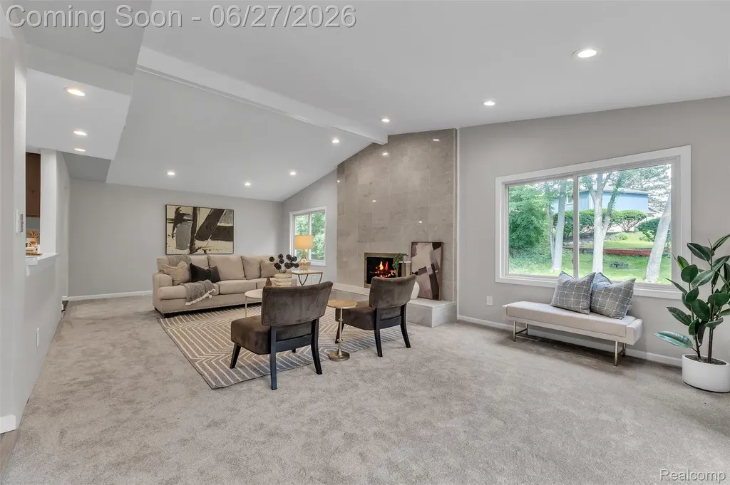 5310 Pond Bluff Drive West Bloomfield Charter Township MI 48323