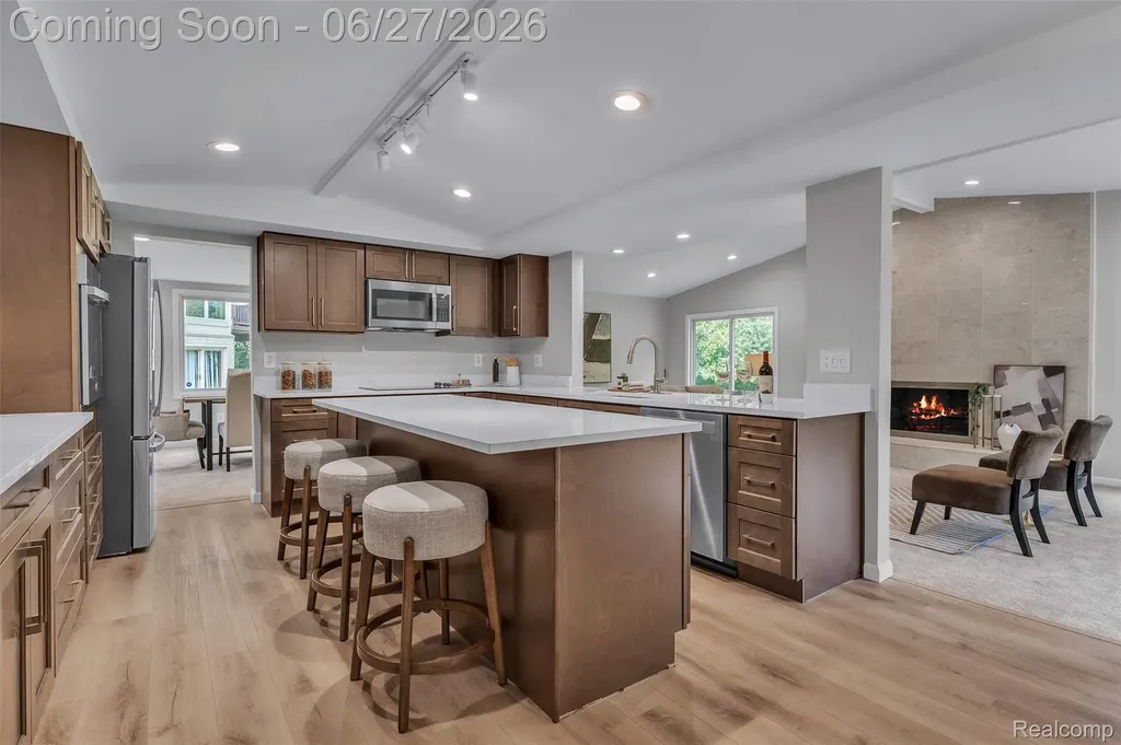 5310 Pond Bluff Drive West Bloomfield Charter Township MI 48323