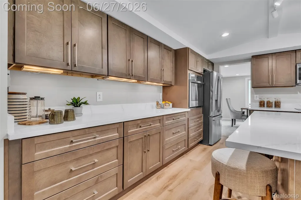 5310 Pond Bluff Drive West Bloomfield Charter Township MI 48323