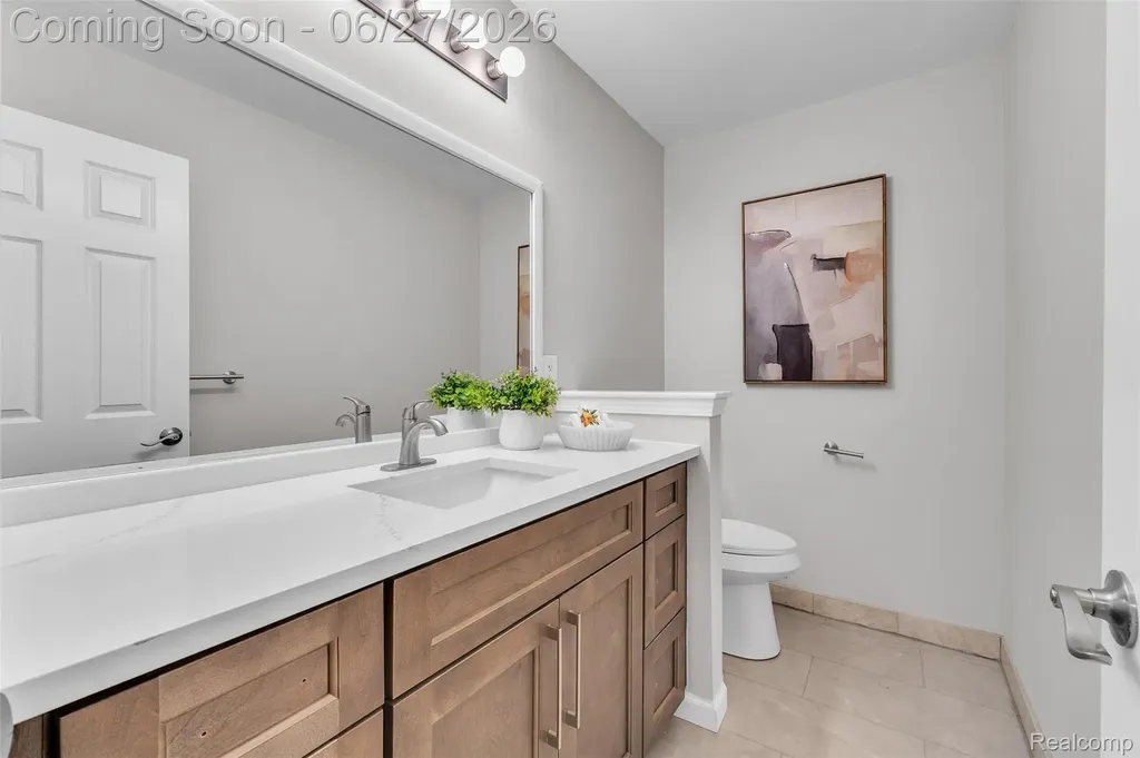 5310 Pond Bluff Drive West Bloomfield Charter Township MI 48323