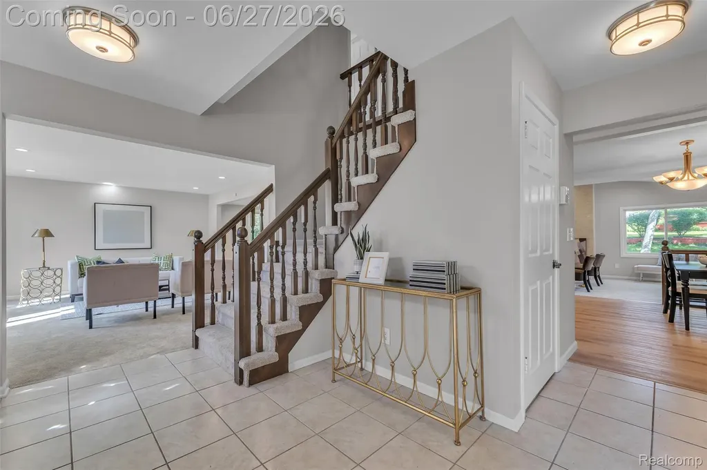 5310 Pond Bluff Drive West Bloomfield Charter Township MI 48323