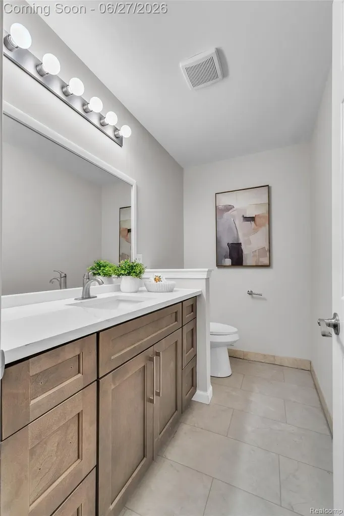 5310 Pond Bluff Drive West Bloomfield Charter Township MI 48323