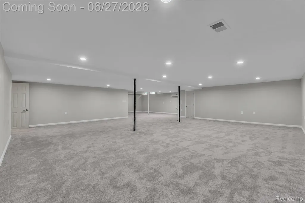 5310 Pond Bluff Drive West Bloomfield Charter Township MI 48323