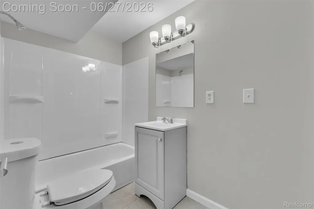 5310 Pond Bluff Drive West Bloomfield Charter Township MI 48323