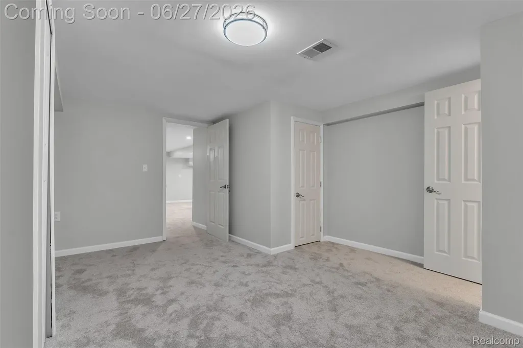 5310 Pond Bluff Drive West Bloomfield Charter Township MI 48323