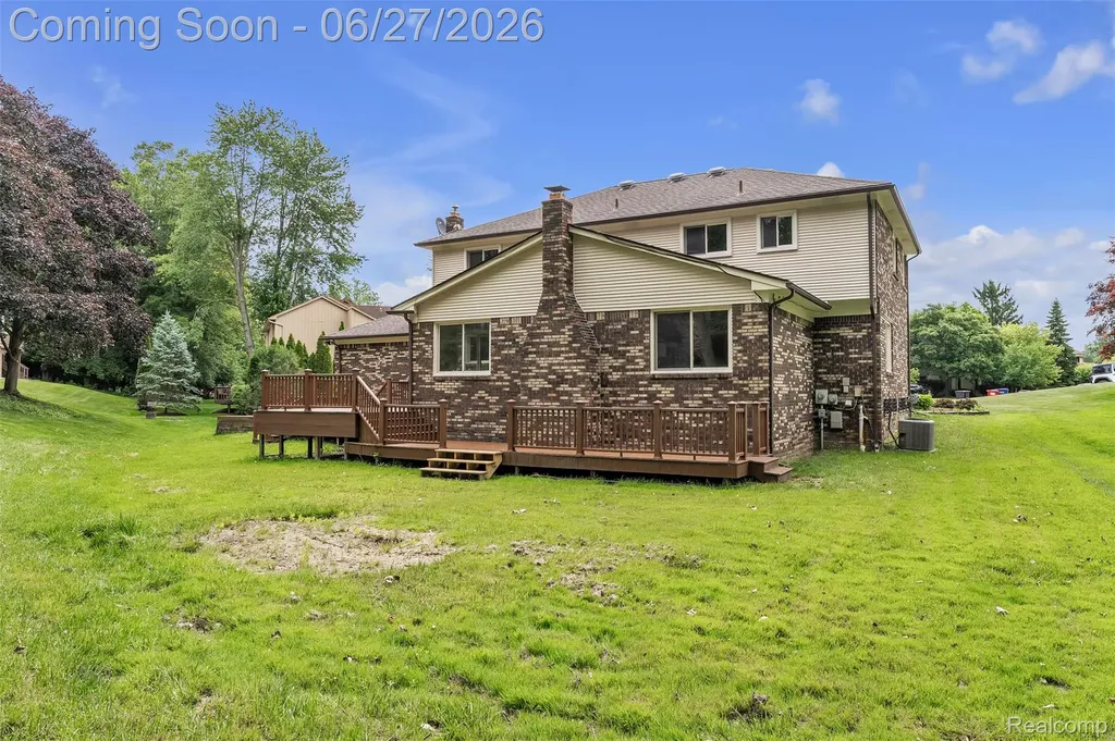 5310 Pond Bluff Drive West Bloomfield Charter Township MI 48323