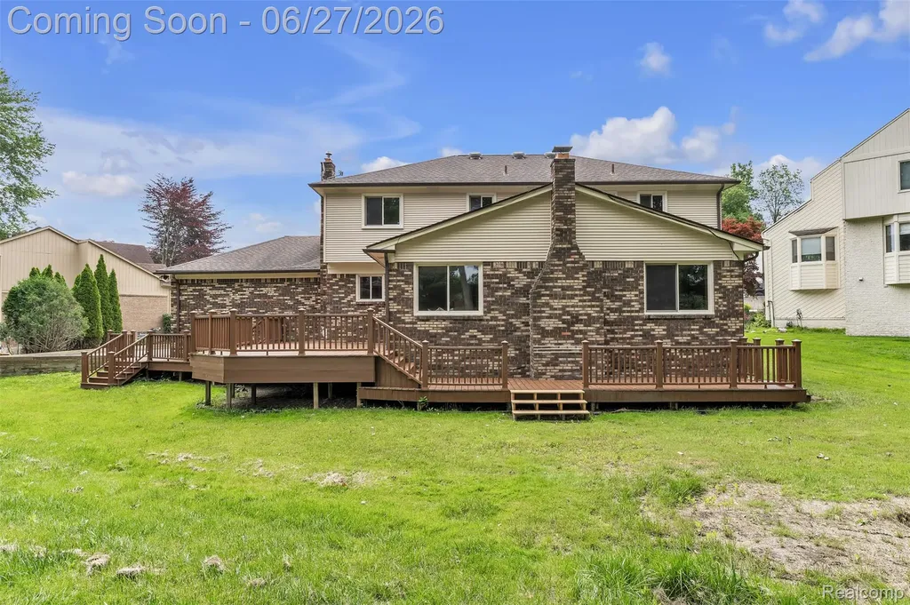 5310 Pond Bluff Drive West Bloomfield Charter Township MI 48323
