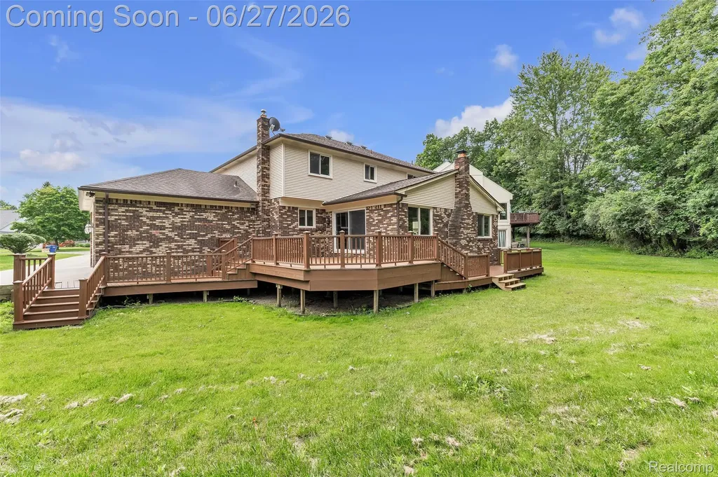 5310 Pond Bluff Drive West Bloomfield Charter Township MI 48323
