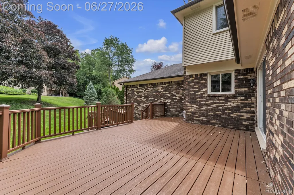 5310 Pond Bluff Drive West Bloomfield Charter Township MI 48323