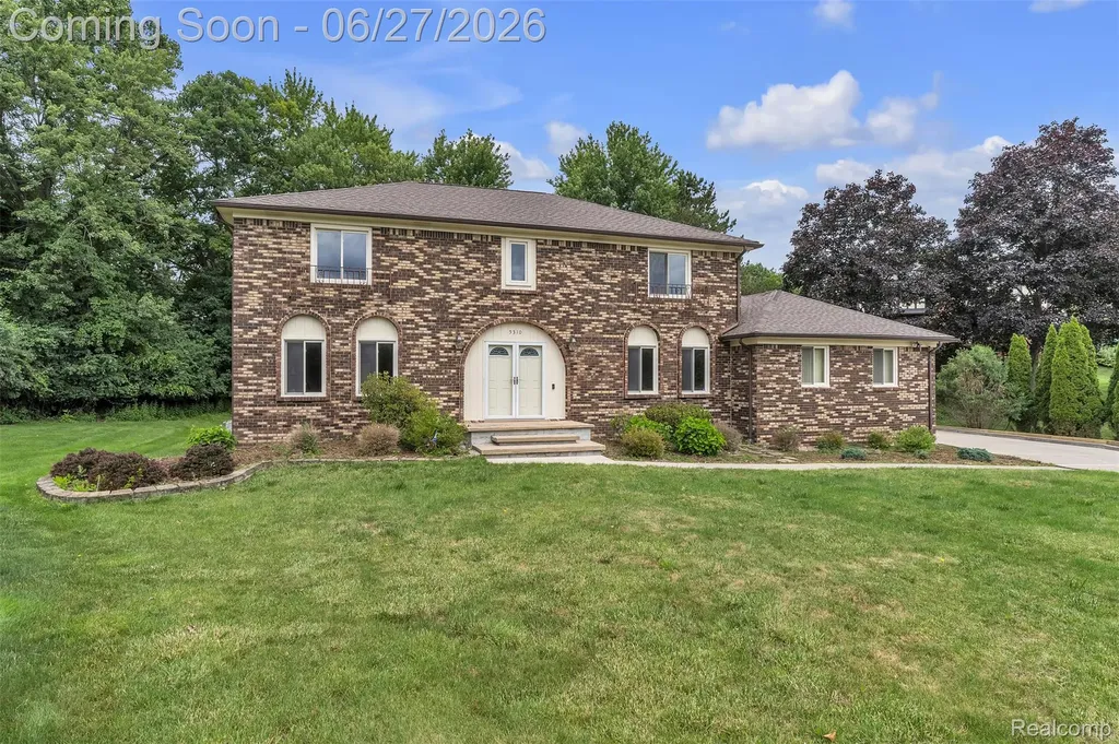 5310 Pond Bluff Drive West Bloomfield Charter Township MI 48323