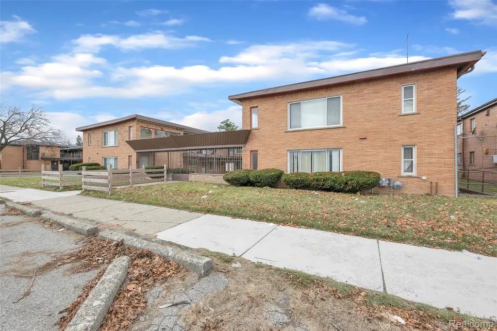 16701 Greenfield Road Detroit City MI 48235