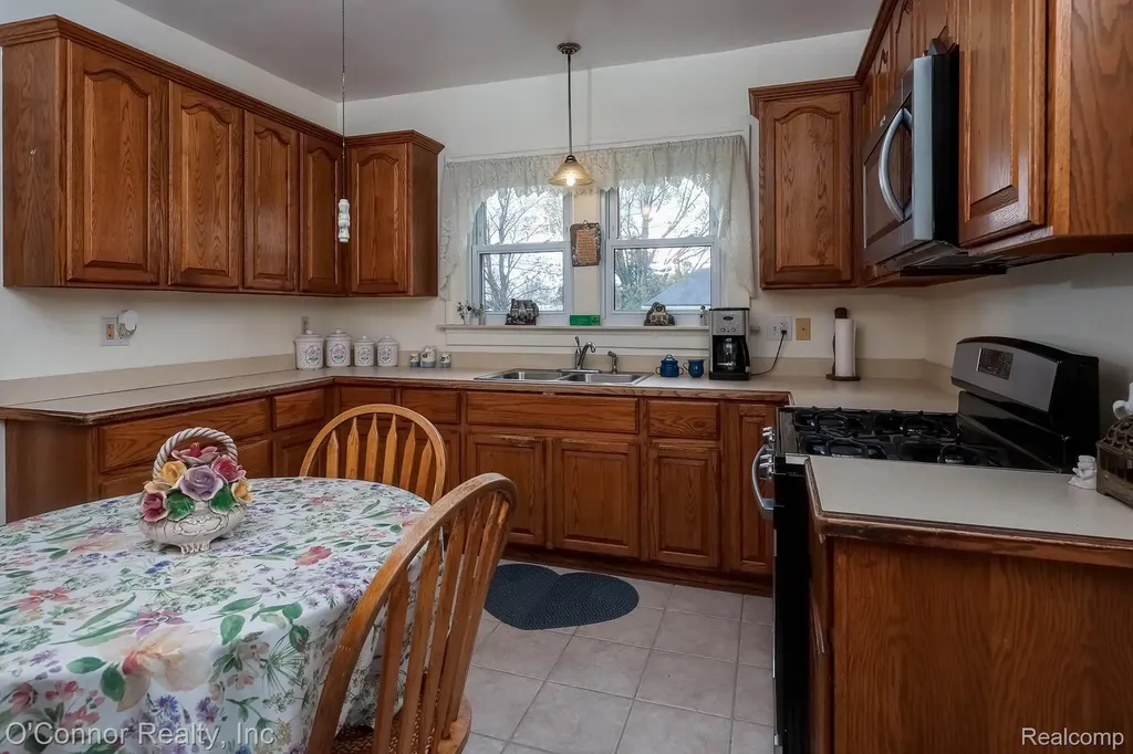 3323 Kinney Road Emmett Village MI 48022