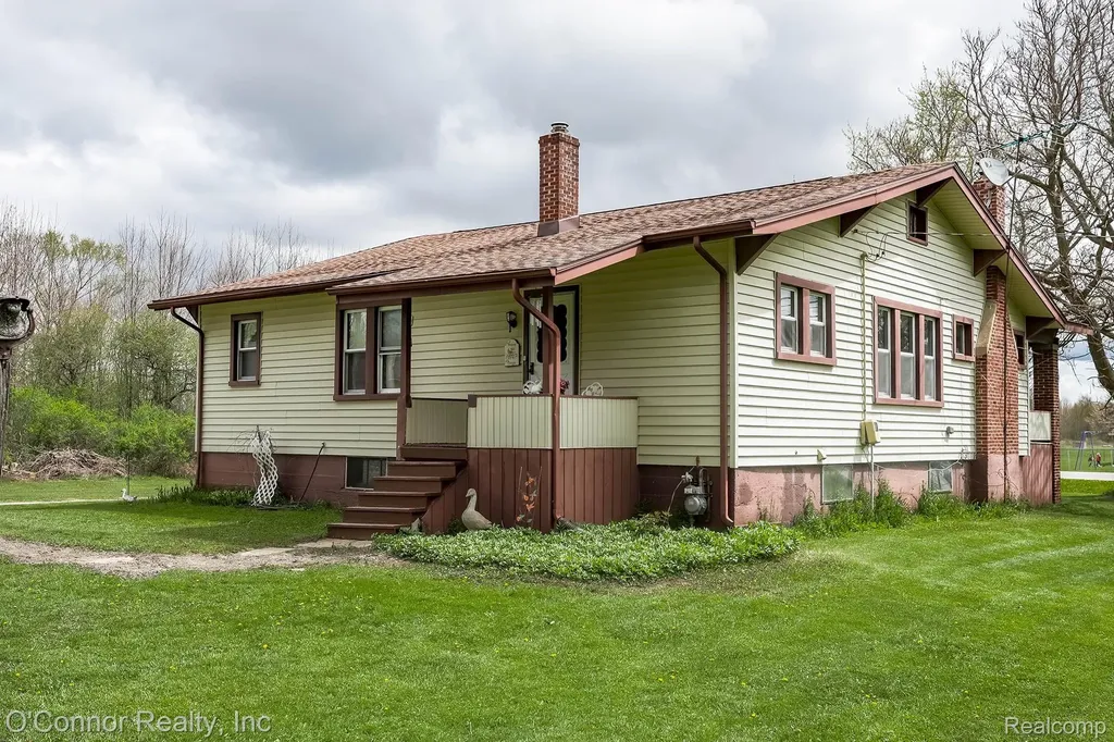 3323 Kinney Road Emmett Village MI 48022