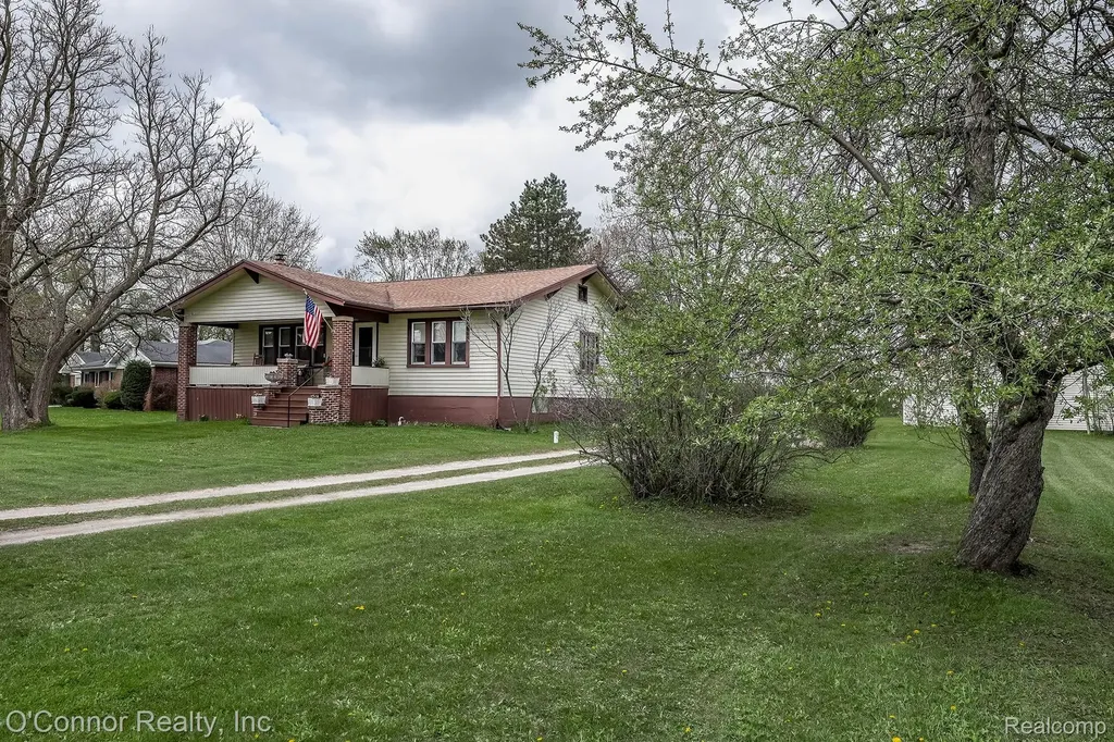 3323 Kinney Road Emmett Village MI 48022
