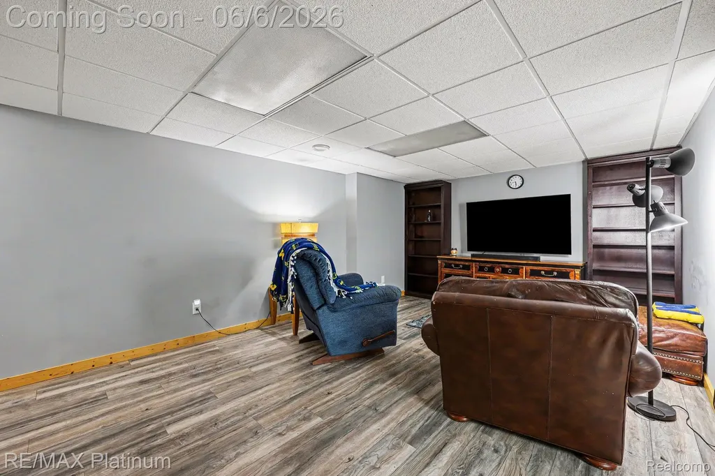 1240 N Hickory Ridge Trail Milford Charter Township MI 48380