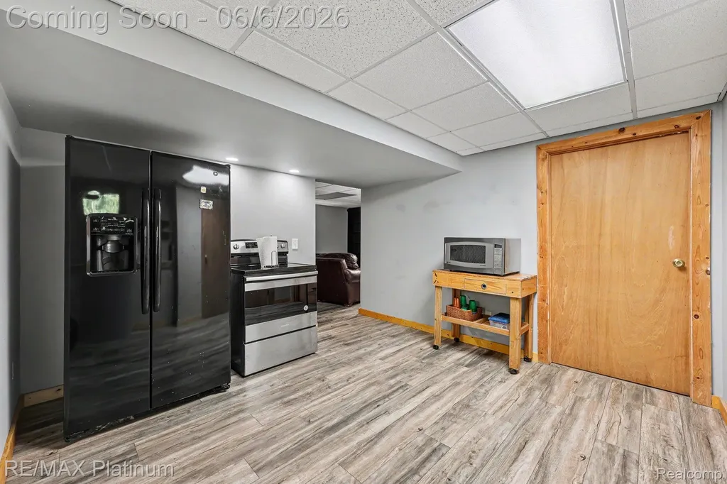 1240 N Hickory Ridge Trail Milford Charter Township MI 48380