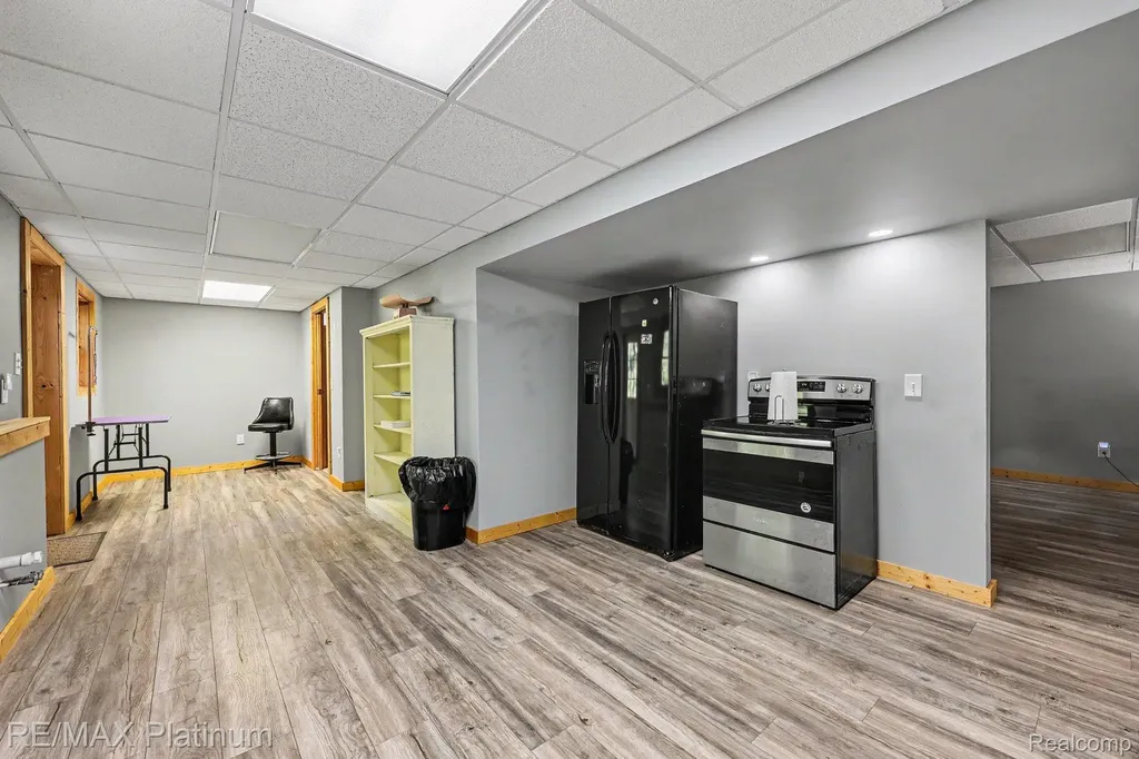 1240 N Hickory Ridge Trail Milford Charter Township MI 48380