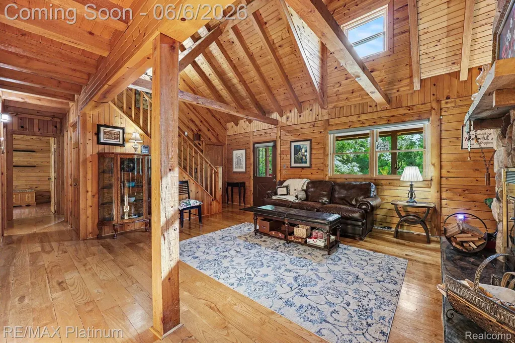 1240 N Hickory Ridge Trail Milford Charter Township MI 48380