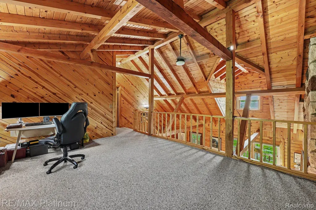 1240 N Hickory Ridge Trail Milford Charter Township MI 48380